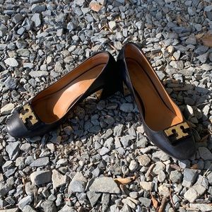 Tory Burch Gigi Rounded Toe Pump